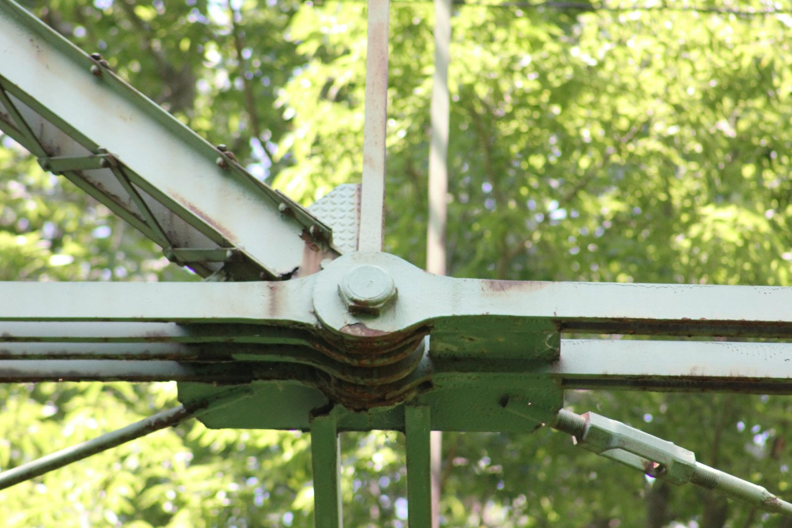 Lower connection, main span